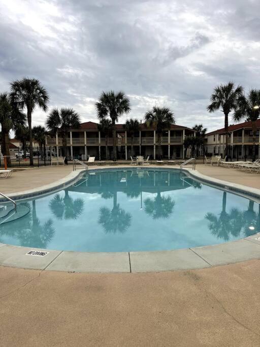 Lazy Palm 4 Pools Short Walk To Beach! Sleeps 5! Panama City Beach Luaran gambar